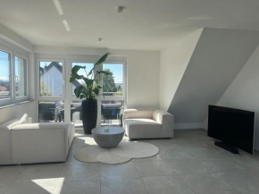 Moderne Penthouse- Wohnung mit Alpensicht und großem Balkon nähe Messe